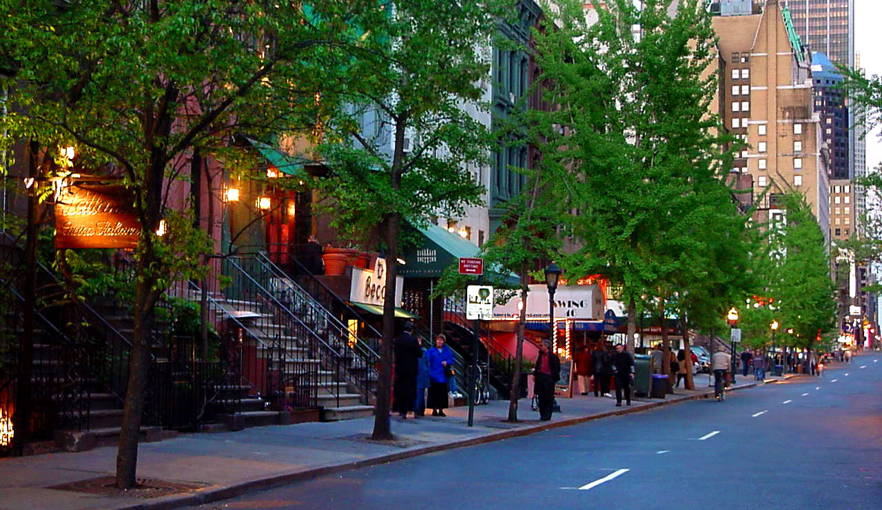 Restaurant Row FIND HOTELS NYC