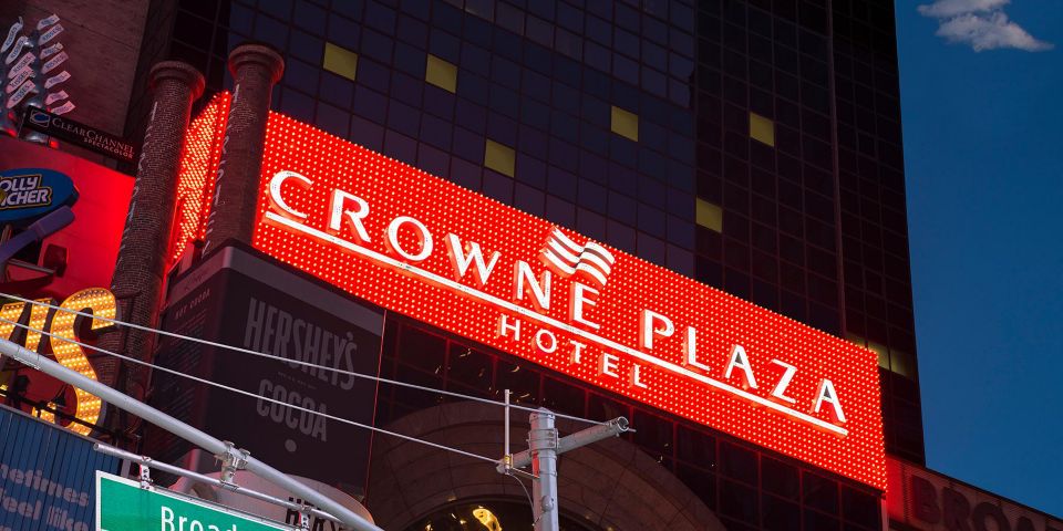 Crowne Plaza New York 4260287393 2x1 